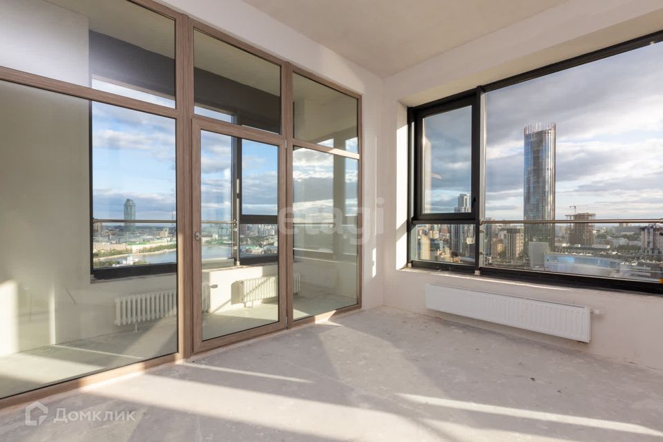Сдаётся 3-комнатная квартира, 207.9 м²