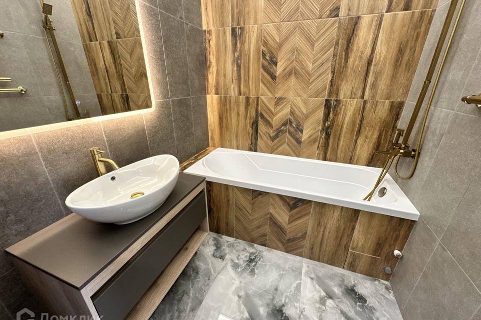Продаётся 1-комнатная квартира, 42 м²