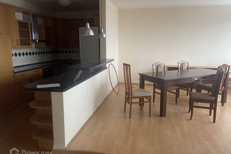 Сдаётся 3-комнатная квартира, 93.4 м²