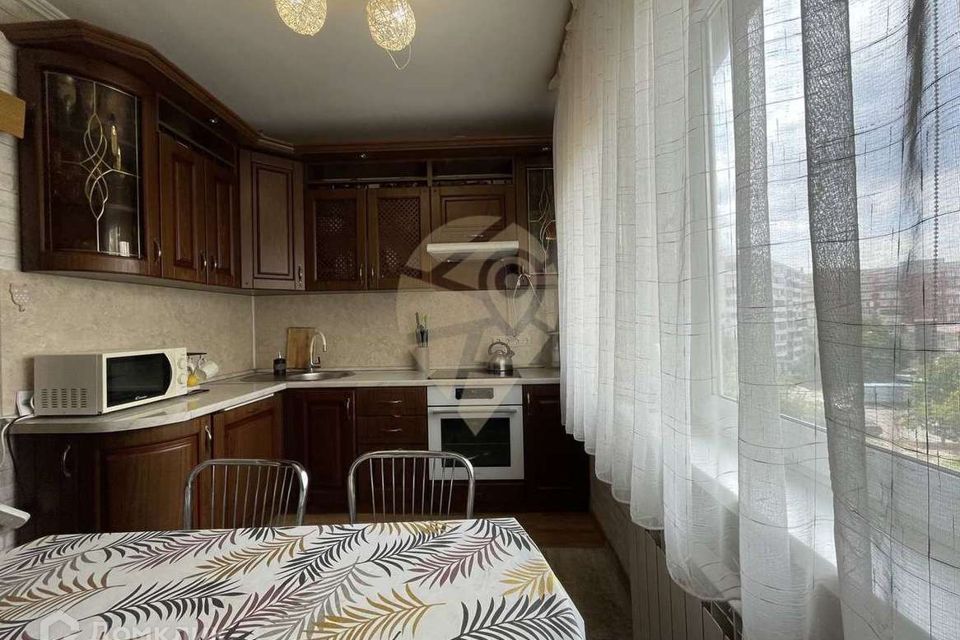 Продаётся 3-комнатная квартира, 63.5 м²