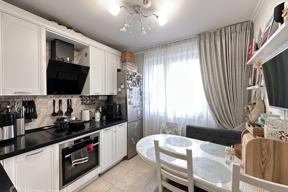 Продаётся 2-комнатная квартира, 52.7 м²
