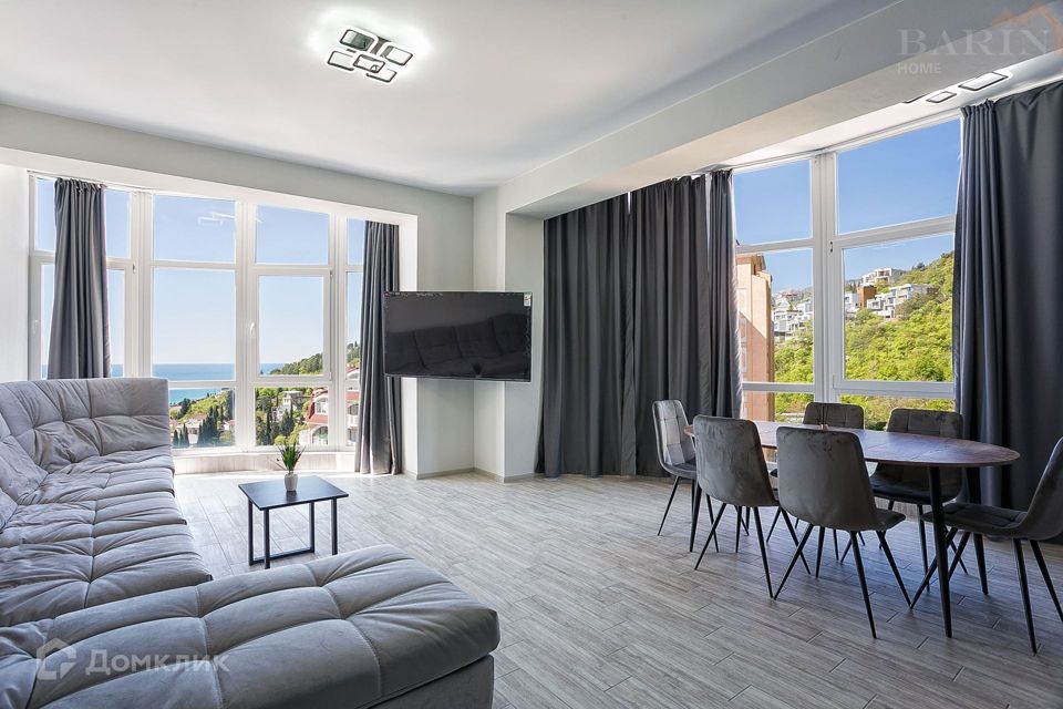 Продаётся 2-комнатная квартира, 104 м²
