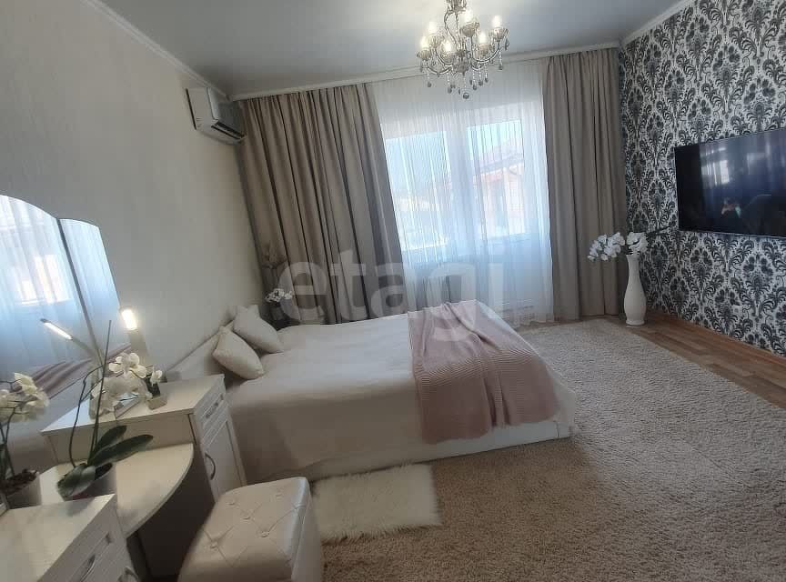 Продаётся 1-комнатная квартира, 38 м²
