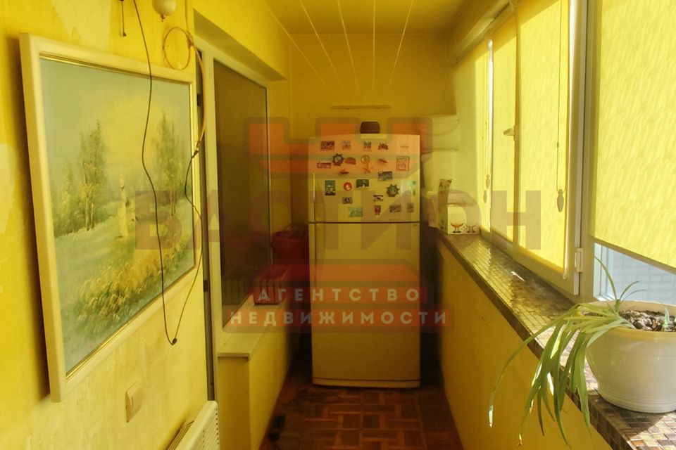 Продаётся 4-комнатная квартира, 99.4 м²