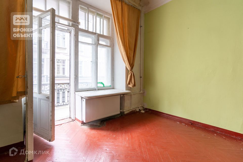 Продаётся 9-комнатная квартира, 220 м²