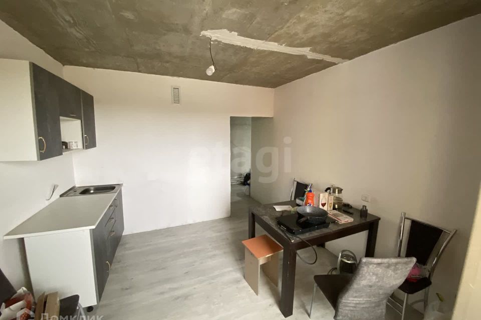 Продаётся 2-комнатная квартира, 58.2 м²