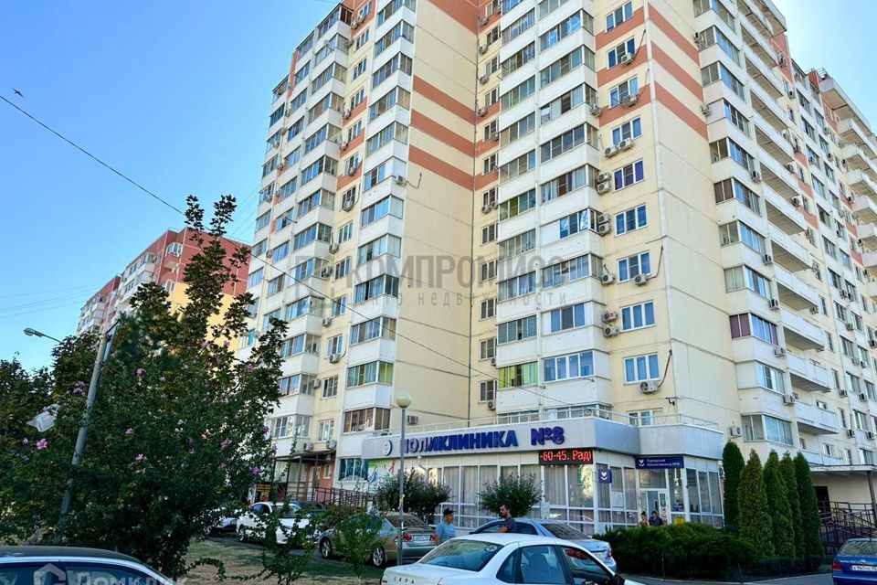 Продаётся 1-комнатная квартира, 49 м²