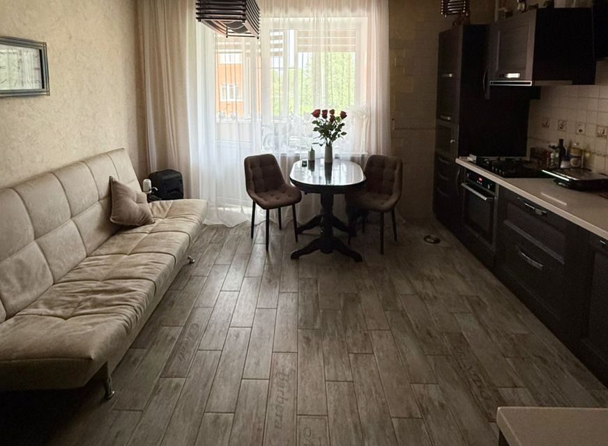 Продаётся 2-комнатная квартира, 54.6 м²