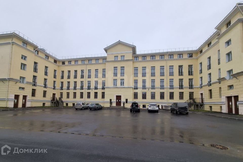 Продаётся 3-комнатная квартира, 110.7 м²