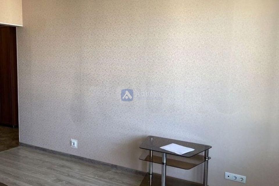 Продаётся 1-комнатная квартира, 42.3 м²