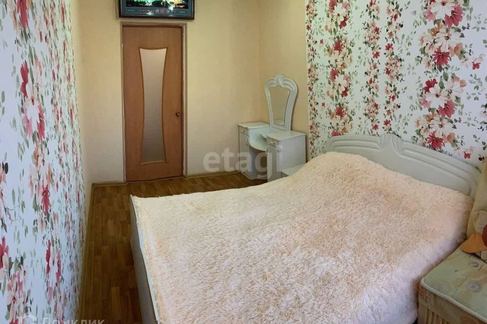 Продаётся 4-комнатная квартира, 61 м²