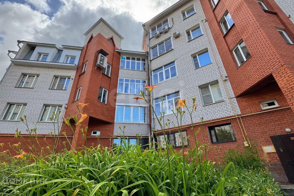 Продаётся 3-комнатная квартира, 120.5 м²
