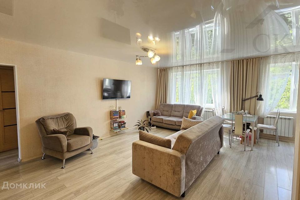 Продаётся 4-комнатная квартира, 86.2 м²