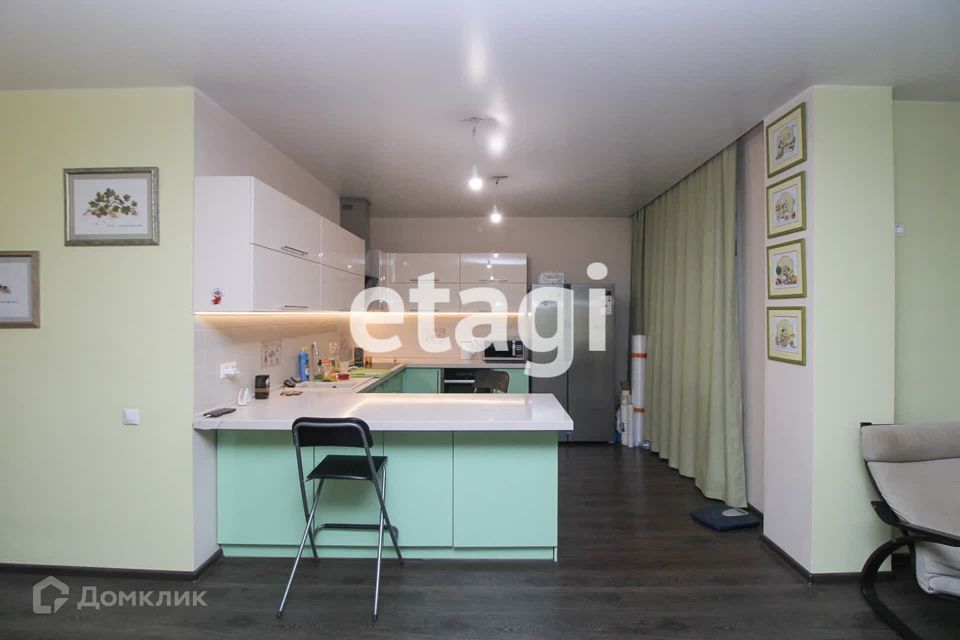 Продаётся 3-комнатная квартира, 99.5 м²