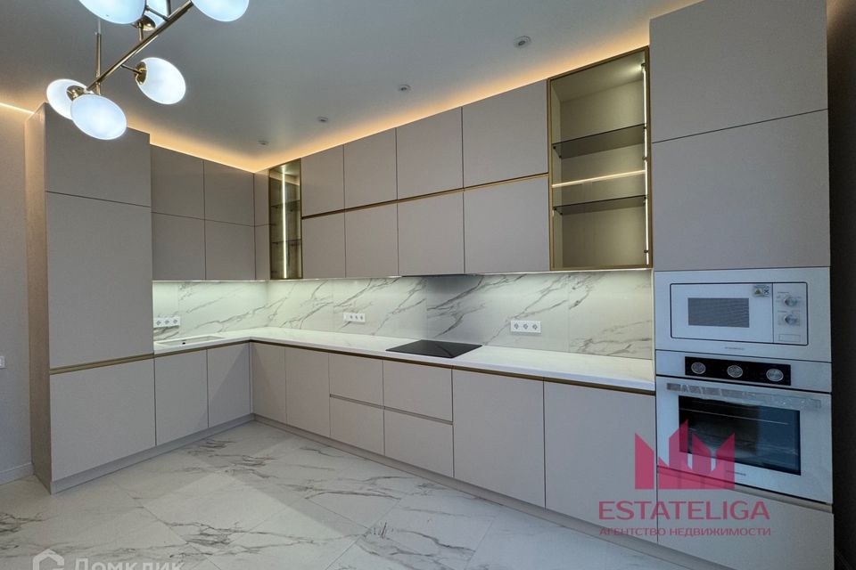 Сдаётся 2-комнатная квартира, 70 м²