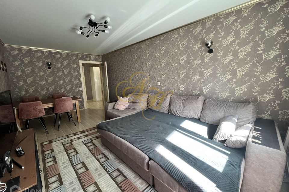 Продаётся 4-комнатная квартира, 87 м²