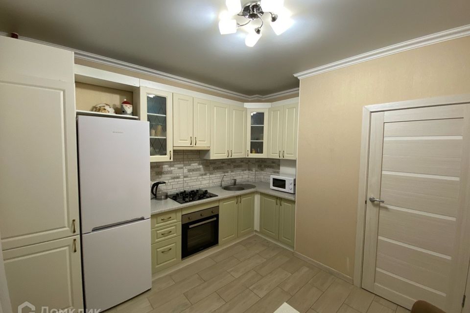 Продаётся 1-комнатная квартира, 42 м²