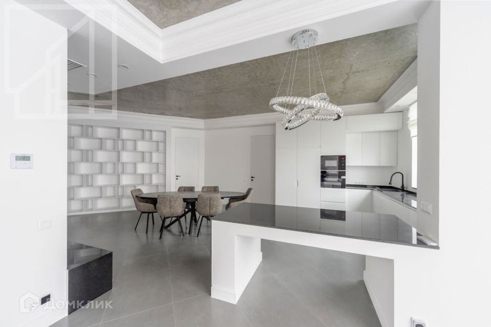 Сдаётся 5-комнатная квартира, 190 м²