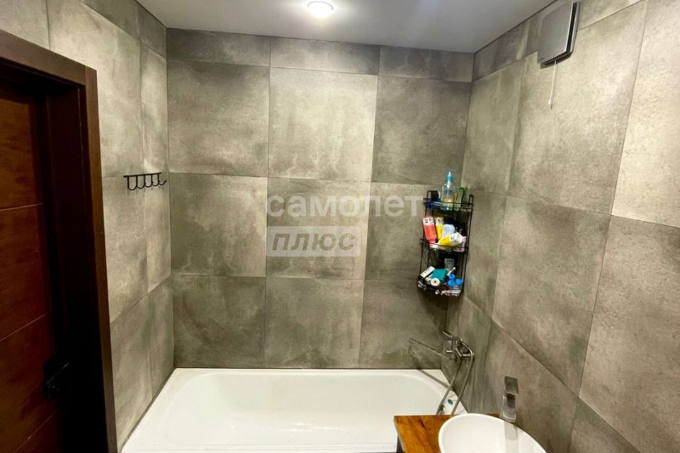 Продаётся 1-комнатная квартира, 42.7 м²