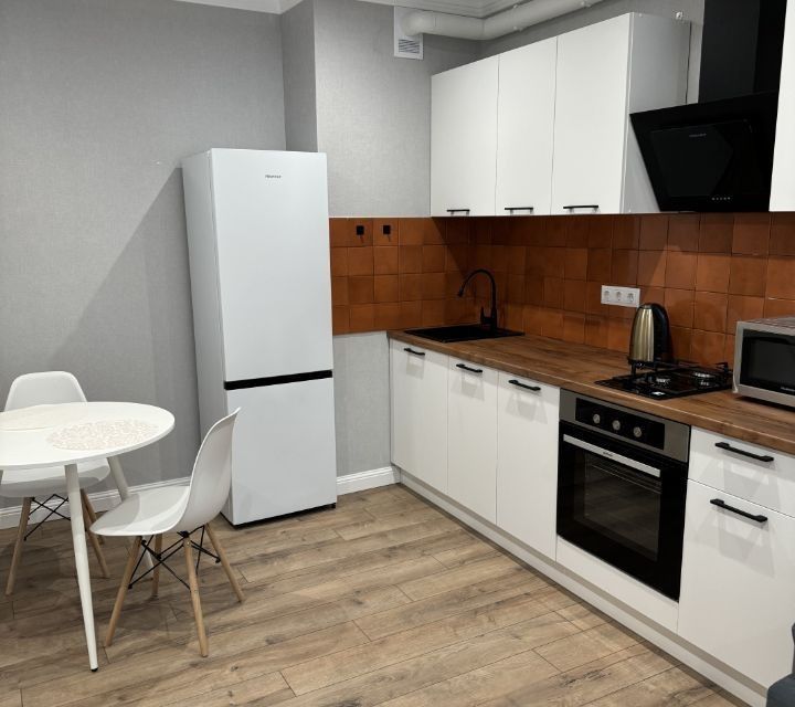 Сдаётся 1-комнатная квартира, 46 м²