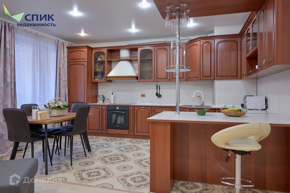 Продаётся 2-комнатная квартира, 94 м²