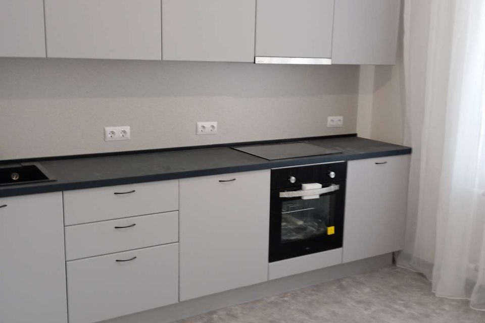 Продаётся 1-комнатная квартира, 61.9 м²