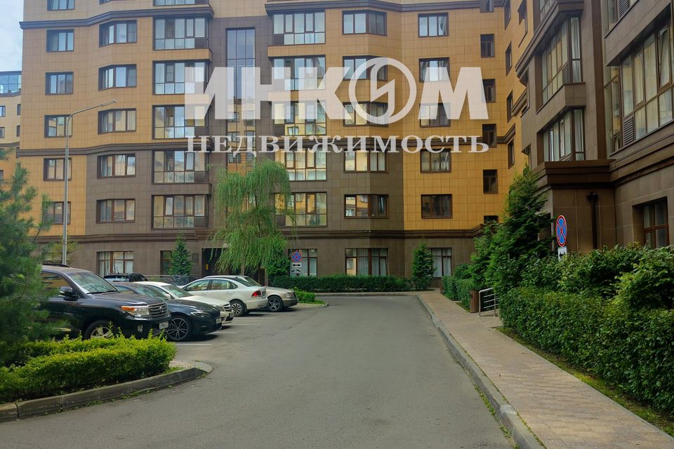 Продаётся 3-комнатная квартира, 127.2 м²