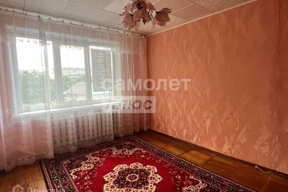 Продаётся 3-комнатная квартира, 61.7 м²