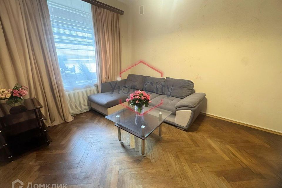 Сдаётся 4-комнатная квартира, 100 м²