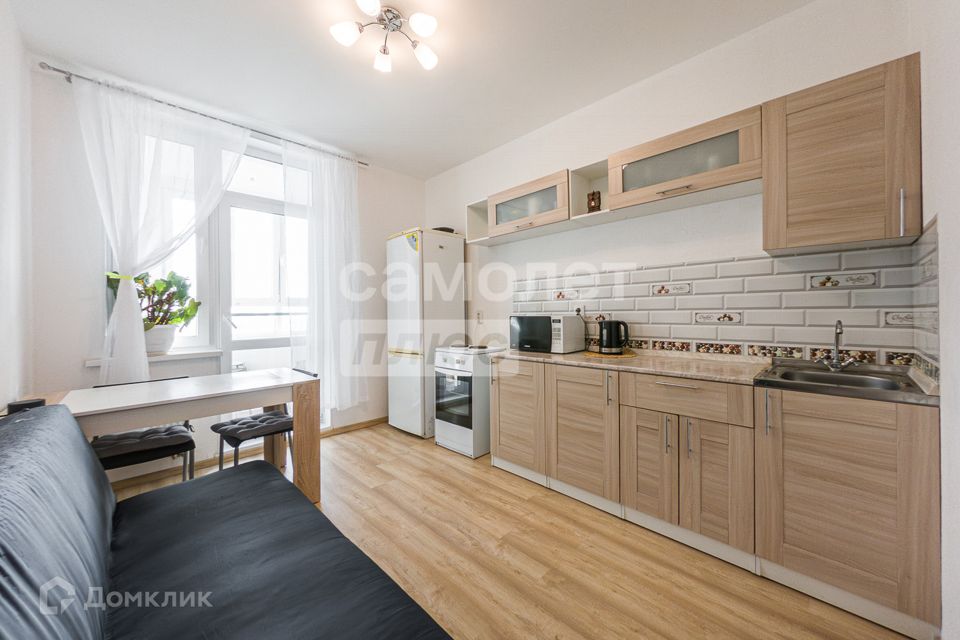 Продаётся 1-комнатная квартира, 40.23 м²