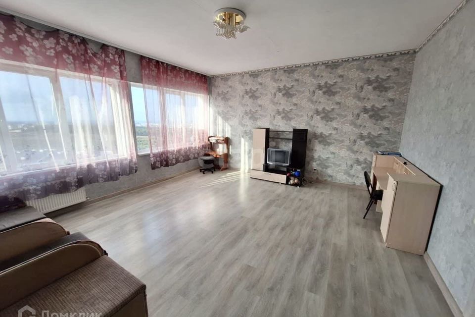 Продаётся 3-комнатная квартира, 163.5 м²
