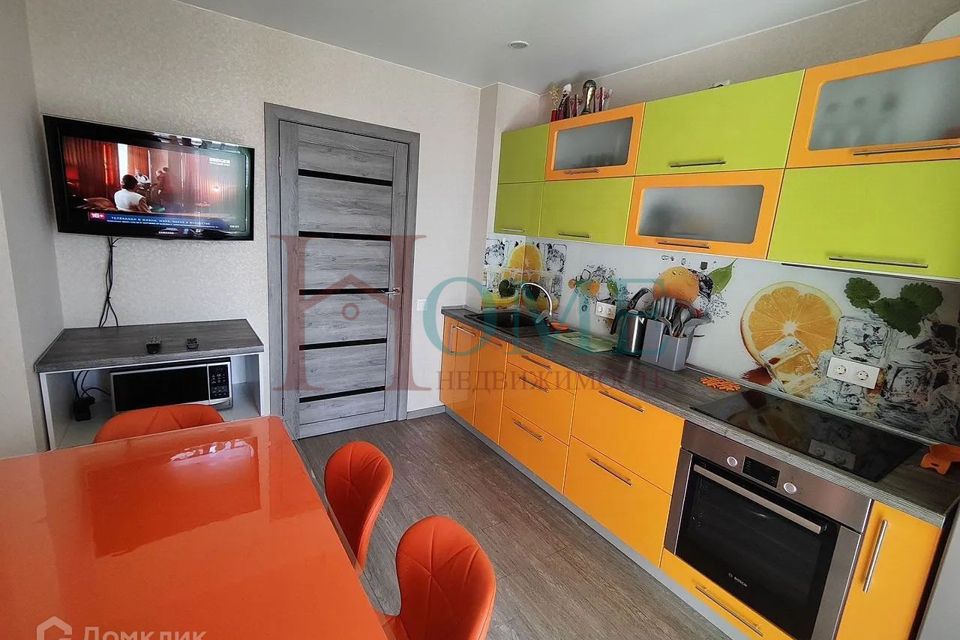 Сдаётся 2-комнатная квартира, 56 м²