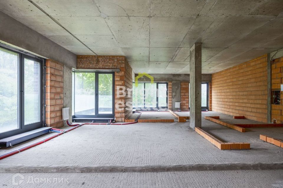 Продаётся 3-комнатная квартира, 120 м²