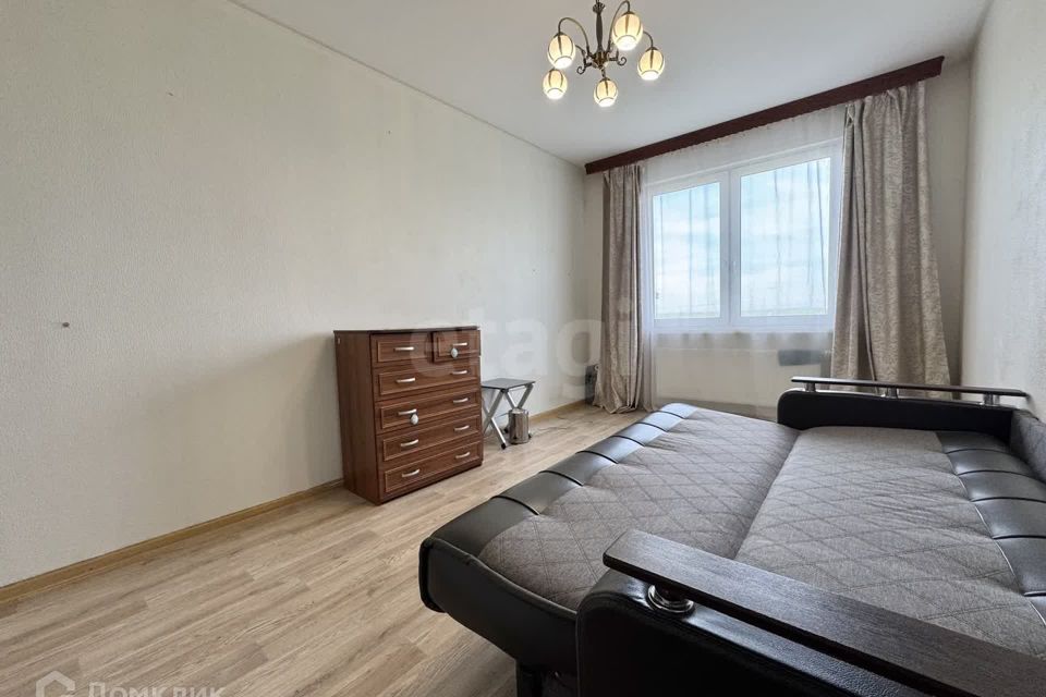 Продаётся комната в 4-комн. квартире, 91.7 м²