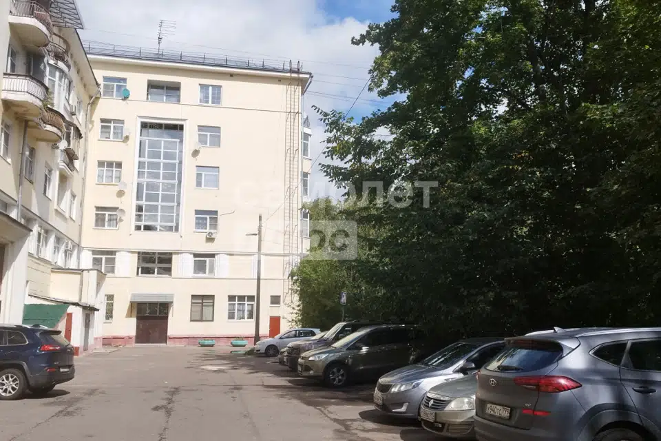 Продаётся 4-комнатная квартира, 100.2 м²