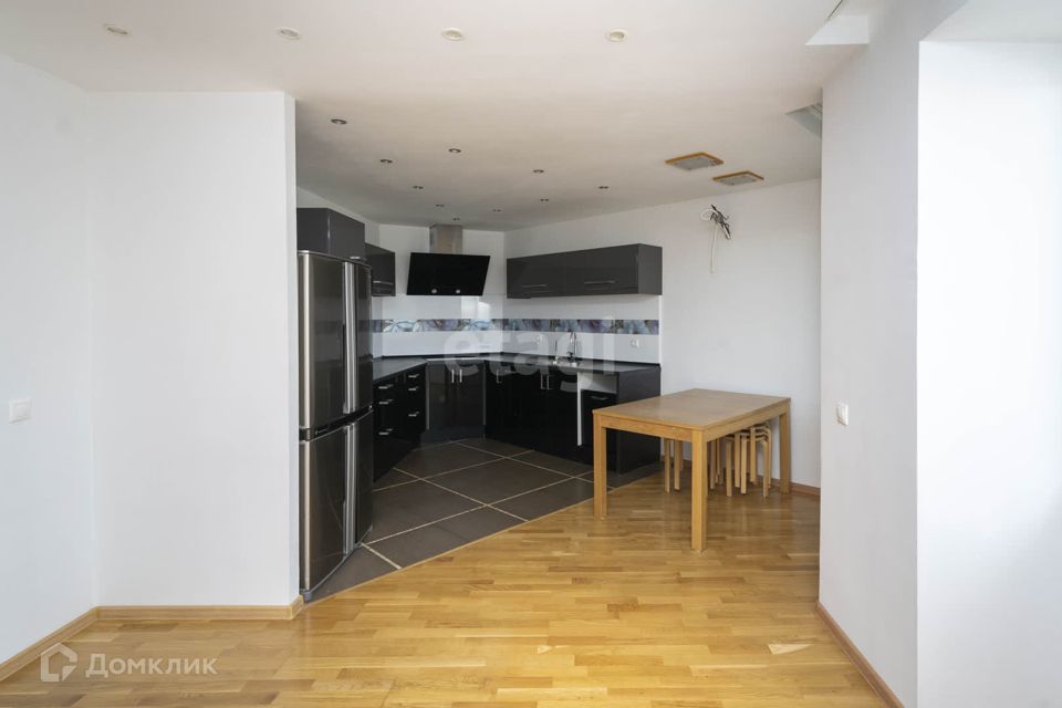Продаётся 3-комнатная квартира, 96.5 м²