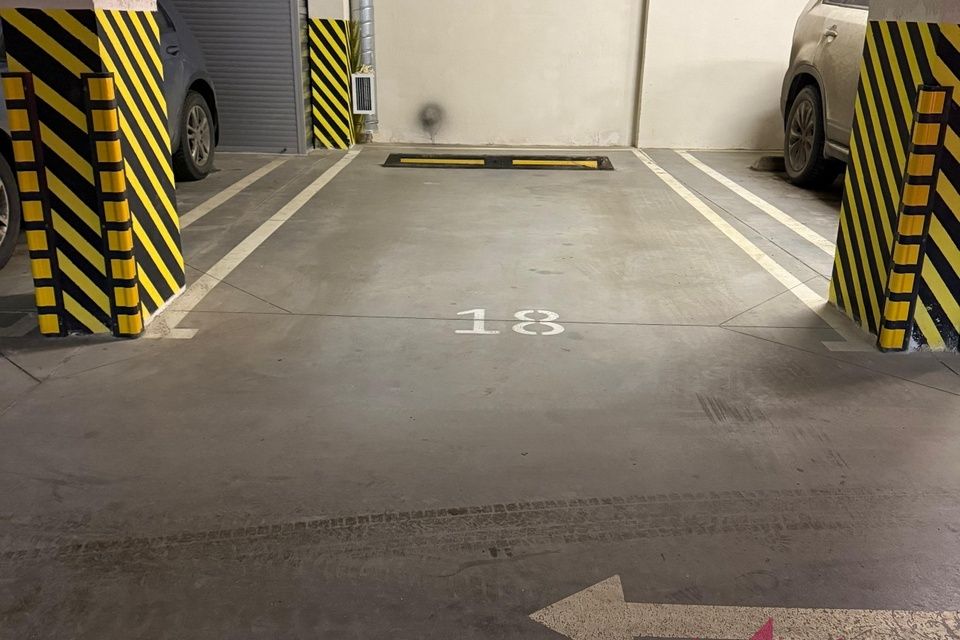 Продаётся машиноместо, 13.5 м²