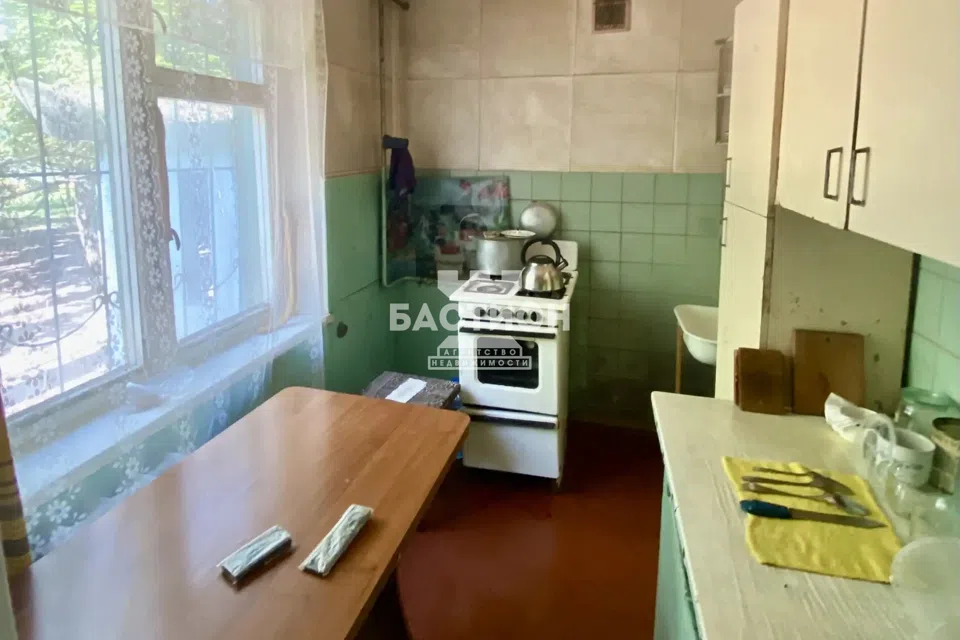 Продаётся 3-комнатная квартира, 43.7 м²