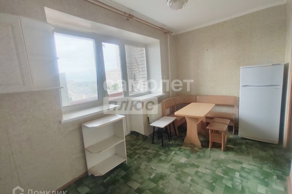 Продаётся 1-комнатная квартира, 42 м²