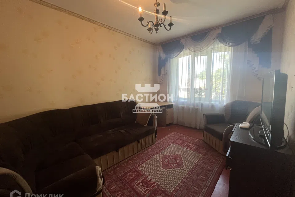 Продаётся 4-комнатная квартира, 66.8 м²
