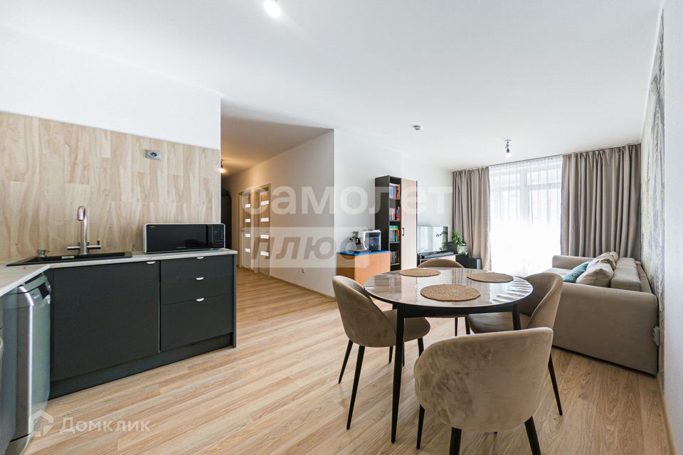 Продаётся 2-комнатная квартира, 63.4 м²