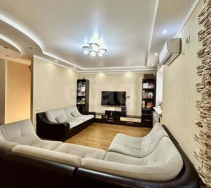 Продаётся 3-комнатная квартира, 97.5 м²