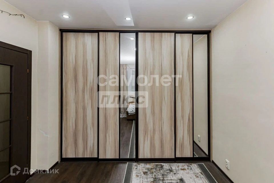 Продаётся 1-комнатная квартира, 42.2 м²