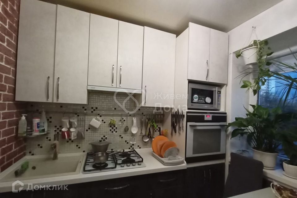 Продаётся 3-комнатная квартира, 53.8 м²