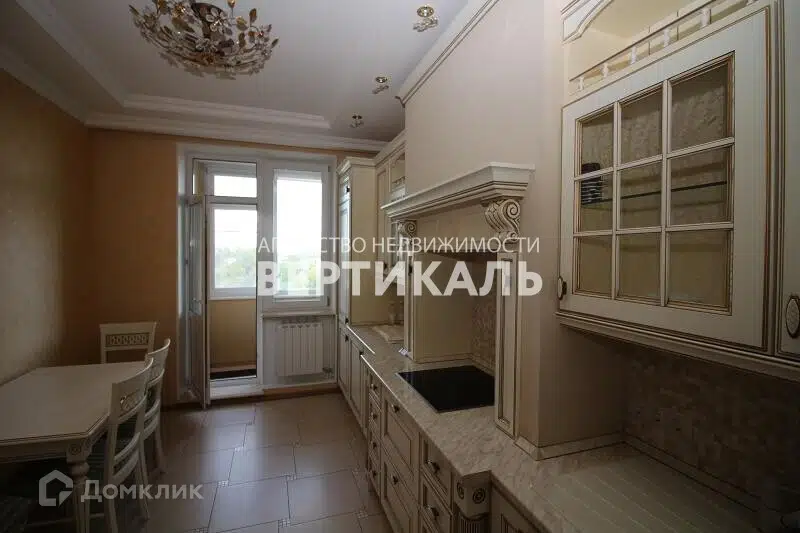 Продаётся 3-комнатная квартира, 151 м²