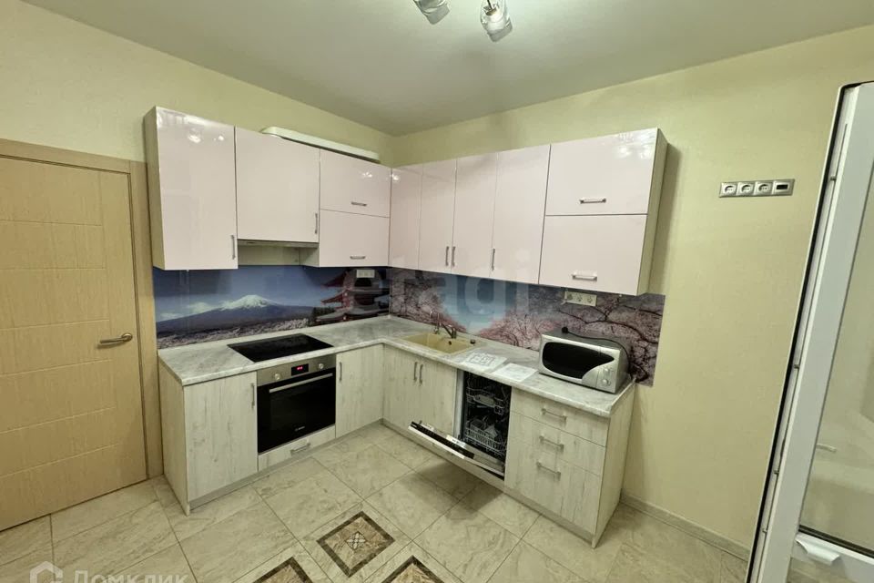Продаётся 1-комнатная квартира, 47.3 м²