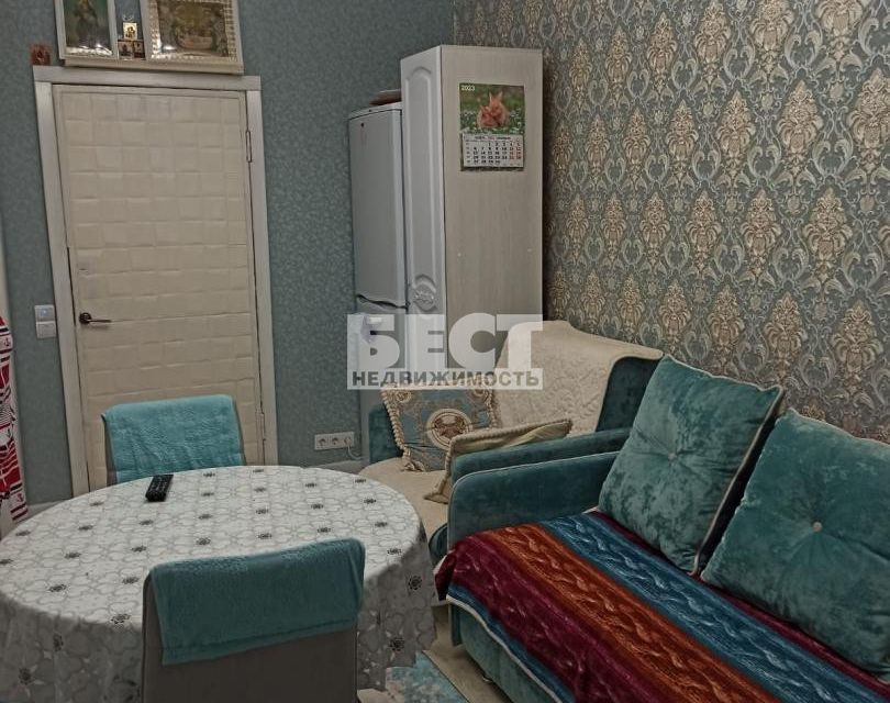 Продаётся комната в 3-комн. квартире, 13.6 м²