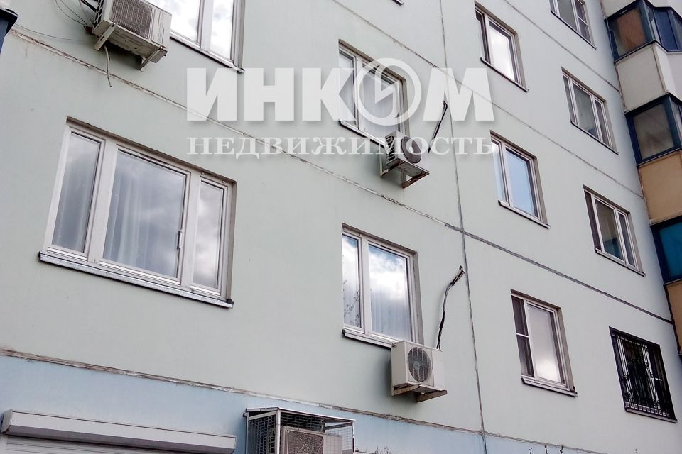 Продаётся 4-комнатная квартира, 100 м²