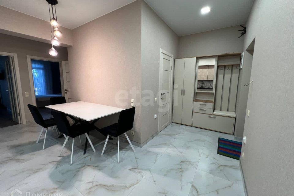 Продаётся 2-комнатная квартира, 56 м²