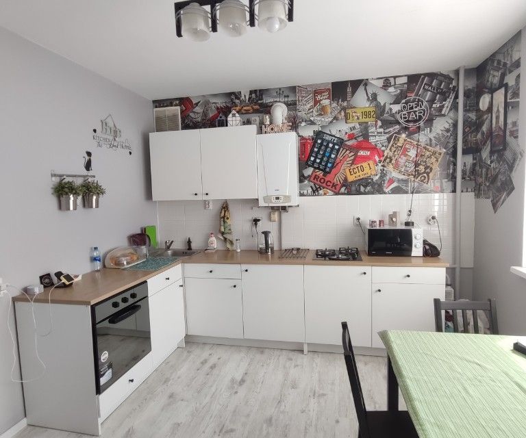 Продаётся 2-комнатная квартира, 69.5 м²